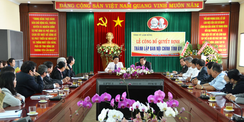 Lễ công bố Quyết định thành lập Ban Nội chính Tỉnh ủy