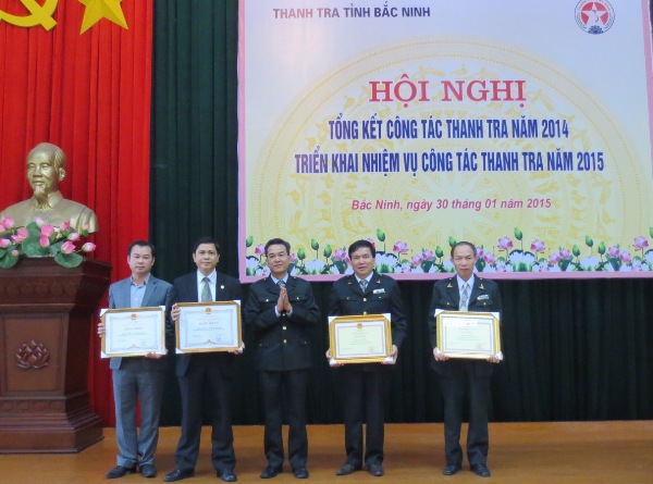 Các tập thể và cá nhân ngành Thanh tra tỉnh Bắc Ninh hoàn thành xuất sắc nhiệm vụ năm 2014 nhận bằng khen của Tổng Thanh tra Chính phủ 