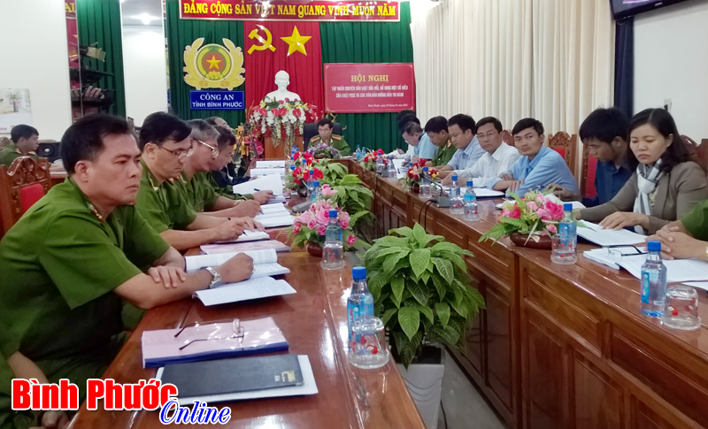 Một Hội nghị tập huấn văn bản pháp luật của Công an tỉnh Bình Phước (theo BinhPhuoc Online)