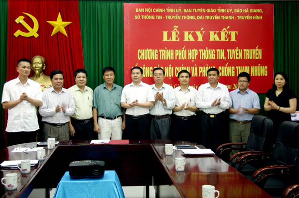 Các đại biểu dự Lễ ký kết