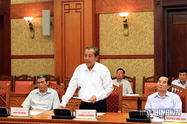 Đồng chí Trương Hòa Bình, Bí thư Trung ương Đảng, Viện trưởng Viện kiểm sát nhân dân tối cao, Ủy viên Ban Chỉ đạo Trung ương về phòng, chống tham nhũng phát biểu tại Phiên họp