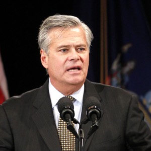 Ông Dean Skelos