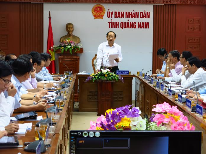 Phiên họp thường kỳ tháng 5-2015 của Ủy ban nhân dân tỉnh Quảng Nam, trong đó có nội dung đánh giá và triển khai nhiệm vụ thực hiện các giải pháp phòng ngừa tham nhũng