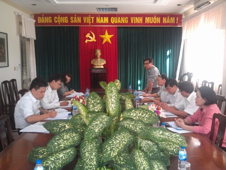 Quang cảnh buổi làm việc