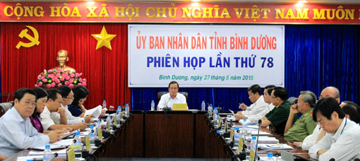 Lãnh đạo UBND tỉnh Bình Dương nghe báo cáo về giải quyết khiếu nại, tố cáo tại Phiên họp lần thứ 78 của UBND tỉnh 