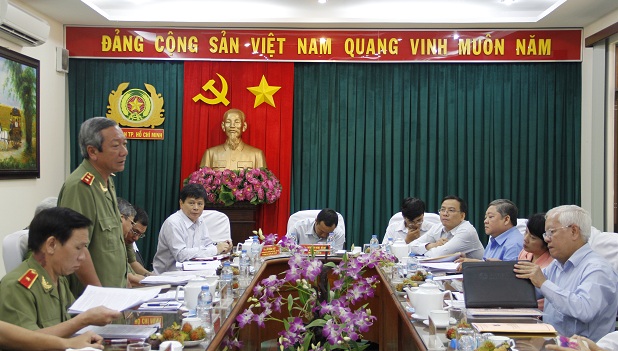Đại diện Ban Nội chính Thành ủy Thành phố Hồ Chí Minh cùng Tổ công tác số 09 của Thành ủy kiểm tra tiến độ công tác chuẩn bị và góp ý văn kiện trình Đại hội Đại biểu Đảng bộ Công an thành phố Hồ Chí Minh lần thứ XI (nhiệm kỳ 2015 - 2020)