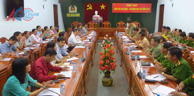 Một cuộc họp của Công an tỉnh An Giang (theo báo An GiangOnline)