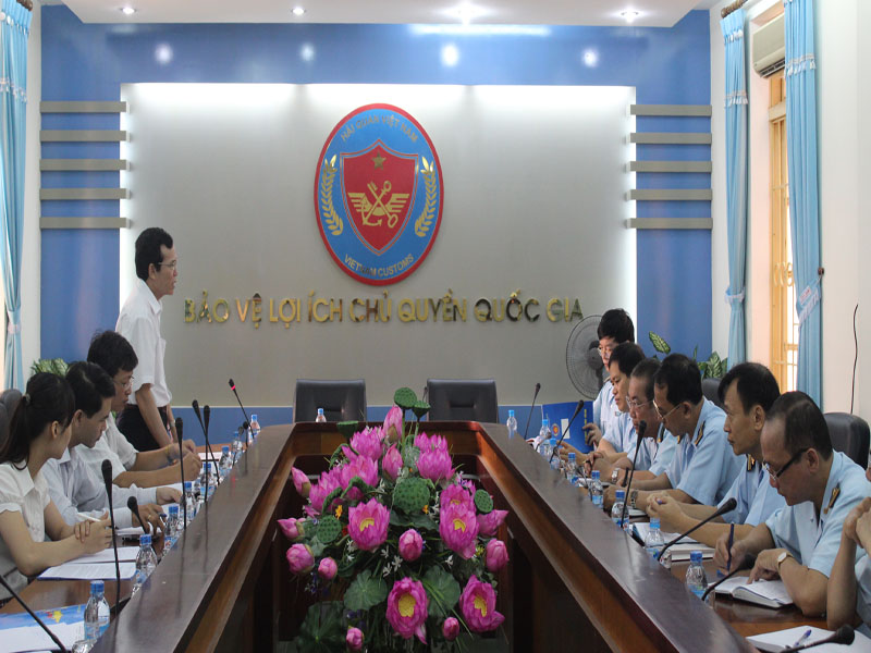 Đoàn công tác của Ban Nội chính Tỉnh ủy Thanh Hóa làm việc với Cục Hải quan tỉnh