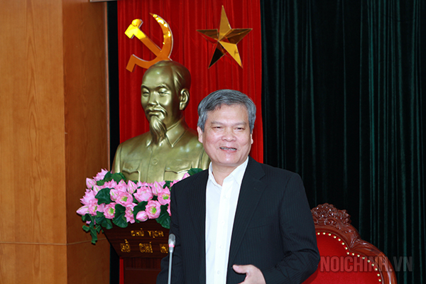 Đồng chí Nguyễn Văn Thông, nguyên Ủy viên Trung ương Đảng, Phó trưởng Ban Nội chính Trung ương phát biểu tại Hội nghị