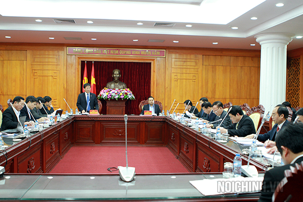 Quang cảnh buổi làm việc