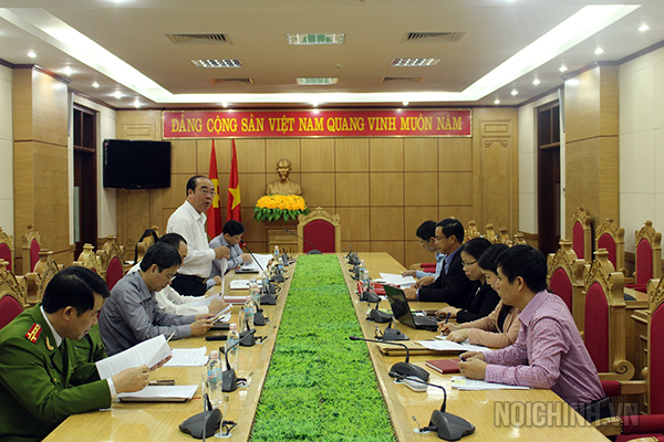 Quang cảnh buổi làm việc