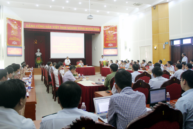 Quang cảnh buổi làm việc