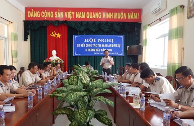 6 tháng đầu năm 2016, công tác phối hợp liên ngành và các giải pháp tăng cường thi hành án dân sự của tỉnh Cà Mau được chú trọng, tăng cường. Các cơ quan Thi hành án dân sự 02 cấp nhận được sự đồng thuận, phối hợp tích cực của các cơ quan có liên quan, là cơ sở, điều kiện thuận lợi cho ngành hoàn thành tốt nhiệm vụ.