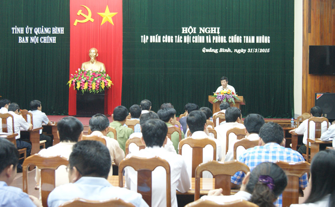 Hội nghị tập huấn về công tác nội chính và phòng, chống tham nhũng do Ban Nội chính Tỉnh ủy Quảng Bình tổ chức