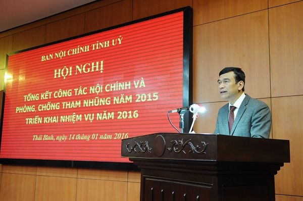 Đồng chí Đặng Trọng Thăng, Phó Bí thư Thường trực Tỉnh ủy, Chủ tịch HĐND tỉnh phát biểu tại Hội nghị tổng kết công tác nội chính và PCTN năm 2016