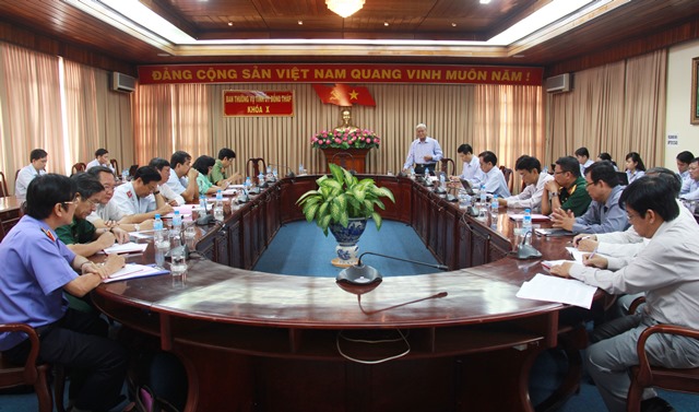 Đồng chí Nguyễn Tôn Hoàng, Phó Bí thư Thường trực Tỉnh ủy phát biểu kết luận Hội nghị