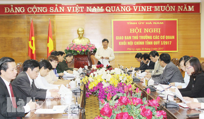 Đồng chí Phạm Sỹ Lợi, Phó Bí thư Thường trực Tỉnh ủy, Chủ tịch HĐND tỉnh phát biểu kết luận tại Hội nghị