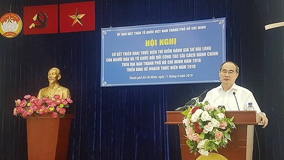 Đồng chí Nguyễn Thiện Nhân, Ủy viên Bộ Chính trị, Bí thư Thành ủy Thành phố Hồ Chí Minh phát biểu tại Hội nghị