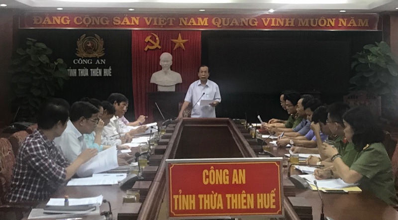 Đồng chí Hồ Văn Hải, UVTV - Trưởng Ban Nội chính Tỉnh ủy Thừa Thiên Huế phát biểu tại cuộc họp các cơ quan tố tụng quý III/2019