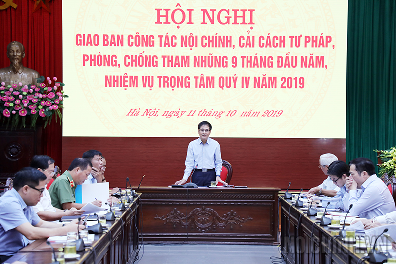 Đồng chí Nguyễn Quang Huy, Ủy viên Ban Thường vụ, Trưởng Ban Nội chính Thành ủy Hà Nội phát biểu tại Hội nghị