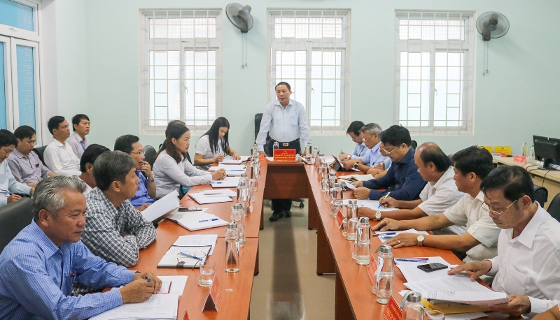Đồng chí Bí thư Tỉnh ủy, Chủ tịch HĐND tỉnh Nguyễn Văn Hùng tiếp công dân 