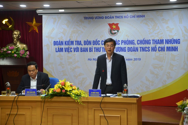 Đồng chí Lê Quốc Phong, Ủy viên Dự khuyết Ban Chấp hành Trung ương Đảng, Bí thư thứ nhất Ban Chấp hành Trung ương Đoàn TNCS Hồ Chí Minh phát biểu tại Hội nghị