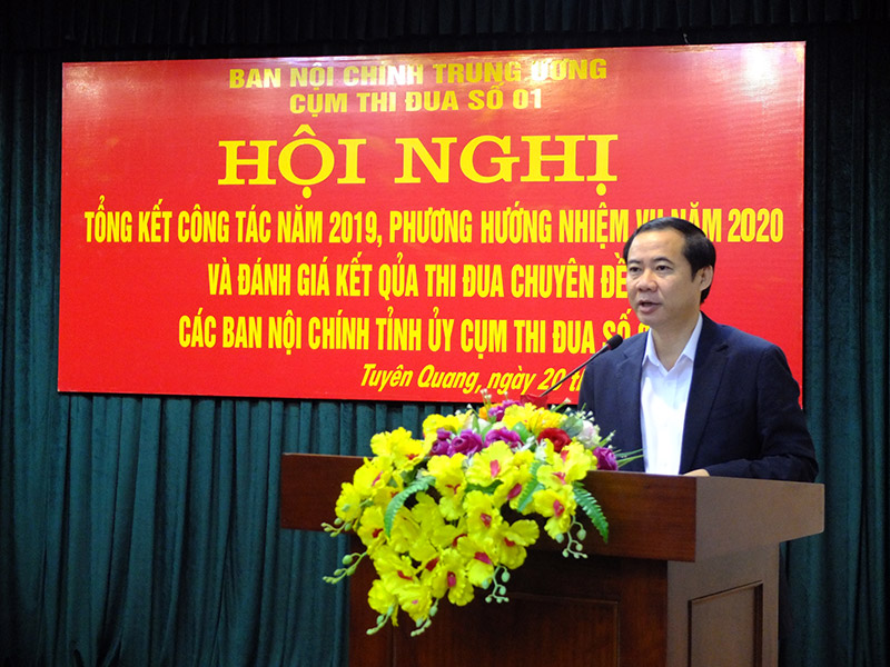 Đồng chí Nguyễn Thái Học, Phó trưởng Ban Nội chính Trung ương phát biểu tại Hội nghị