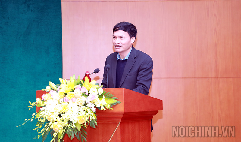 Đồng chí Tạ Văn Giang, Vụ trưởng Vụ Nghiên cứu tổng hợp