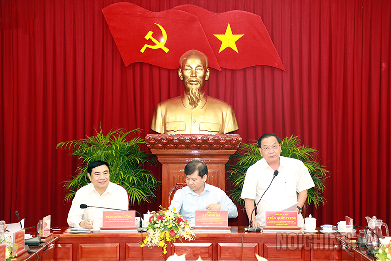 đồng chí Trần Quốc Trung, Ủy viên Trung ương Đảng, Bí thư Thành ủy Cần Thơ phát biểu tại Hội nghị