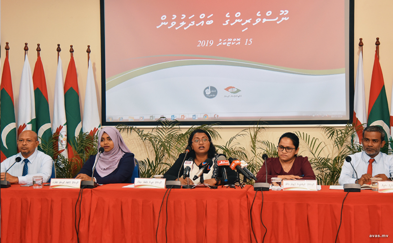 Các thành viên Ủy ban Chống tham nhũng Maldives