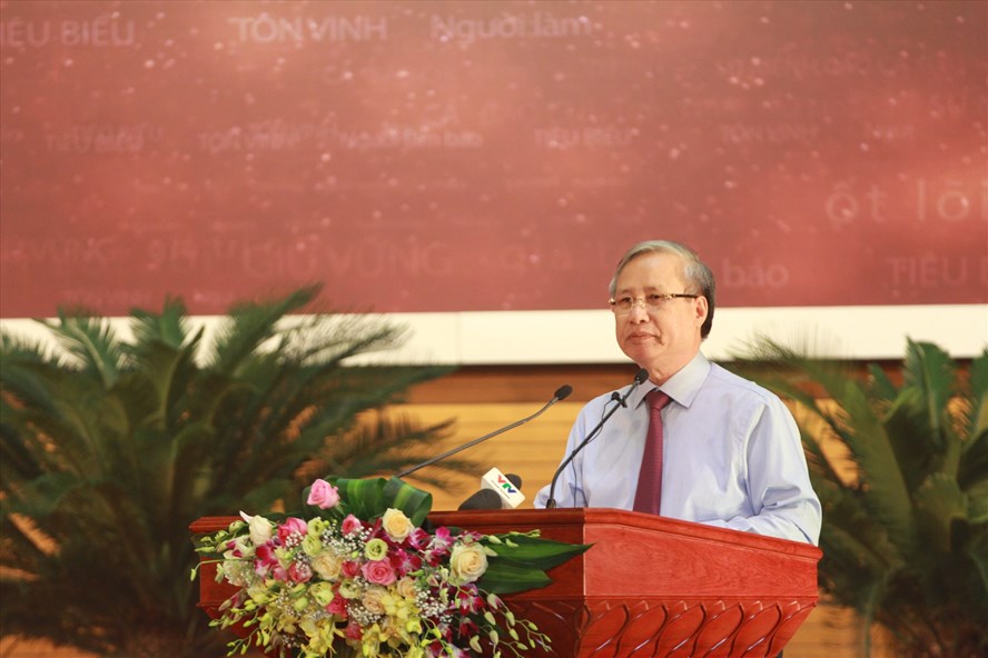 Đồng chí Trần Quốc Vượng, Ủy viên Bộ Chính trị, Thường trực Ban Bí thư phát biểu tại Hội nghị