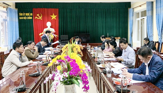 Một cuộc họp của Ban Nội chính Tỉnh ủy Nghệ An