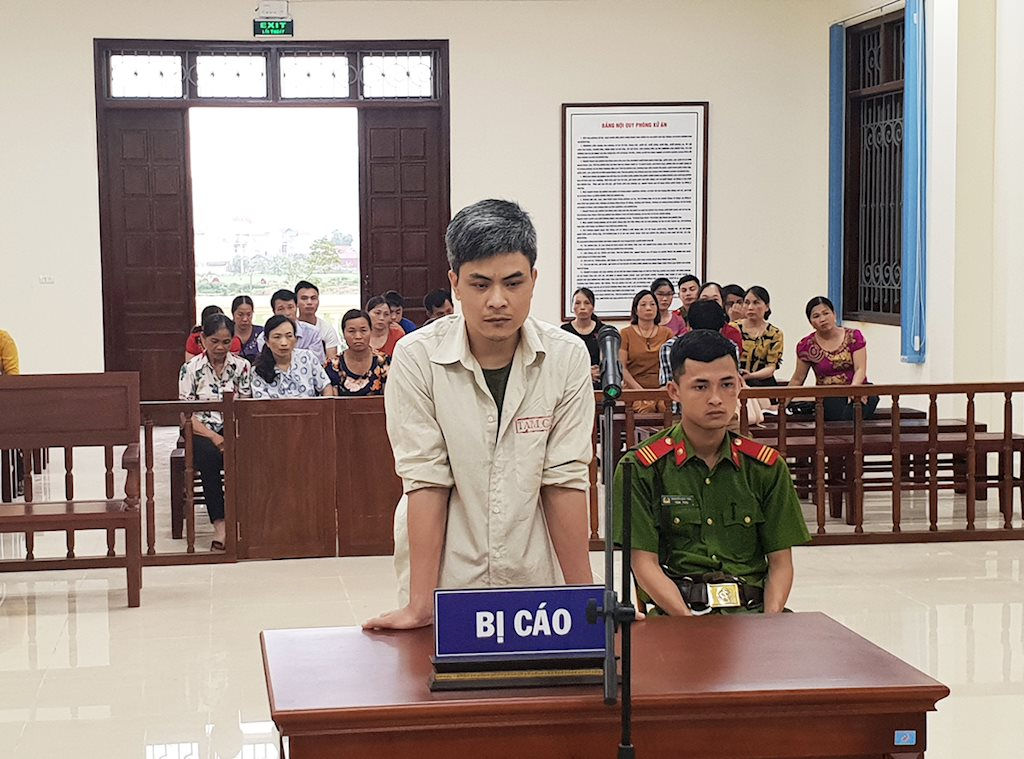 Tòa án nhân dân tỉnh Bắc Giang xét xử bị cáo Hoàng Vương, Chuyên viên Chi cục Thuế huyện Tân Yên, về tội “Tham ô tài sản”