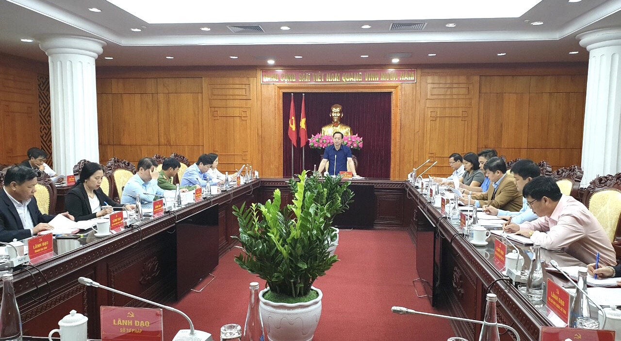 Đồng chí Hoàng Văn Nghiệm, Phó Bí thư Thường trực Tỉnh ủy, Chủ tịch HĐND tỉnh Lạng Sơn, phát biểu chỉ đạo tại Hội nghị giao ban các cơ quan khối nội chính 9 tháng đầu năm 2020