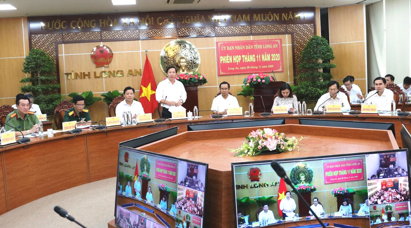 Một cuộc họp trực tuyến của Ủy ban nhân dân tỉnh Long An