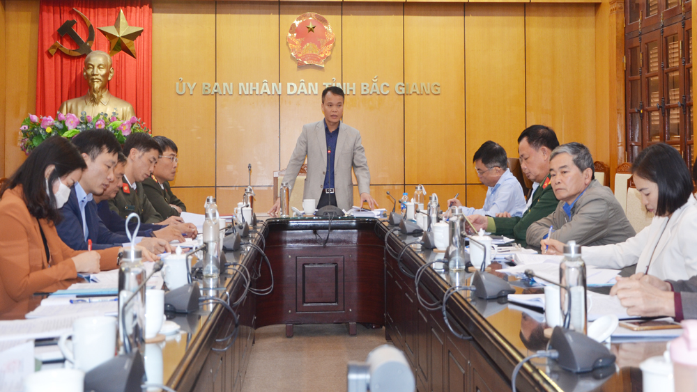 Một cuộc họp của Ủy ban nhân dân tỉnh Bắc Giang