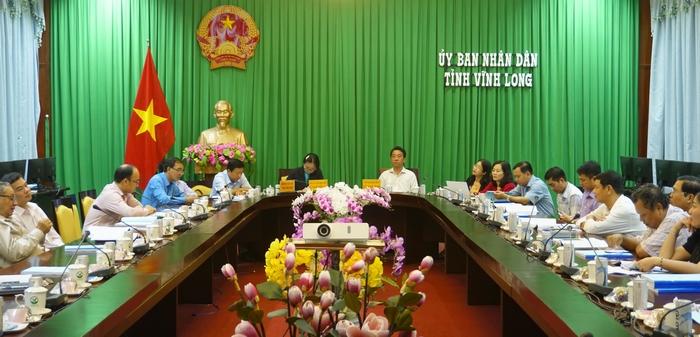 Một Hội nghị của Ủy ban nhân dân tỉnh Vĩnh Long