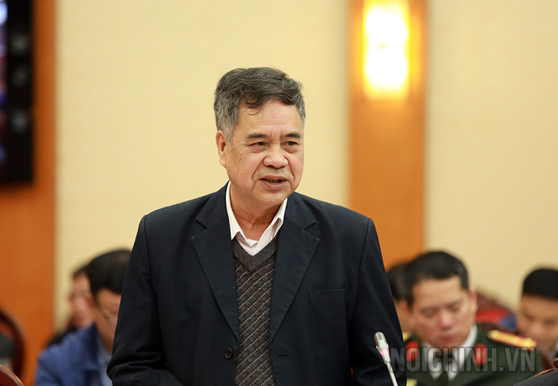 Đồng chí Nguyễn Viết Thông, Tổng thư kí Hội đồng Lý luận Trung ương tham luận tại Hội thảo
