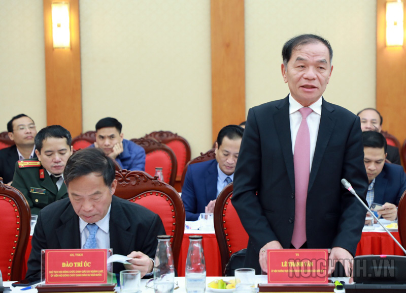 Đồng chí Lê Thanh Vân, Ủy viên Thường trực Ủy ban Tài chính - Ngân sách của Quốc hội tham luận tại Hội thảo