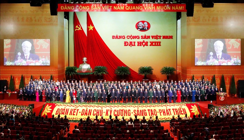 Ban Chấp hành Trung ương Đảng khóa XIII ra mắt Đại hội