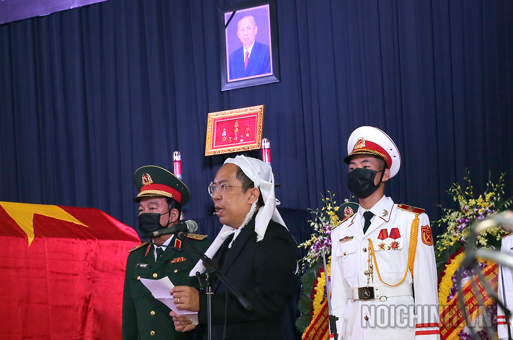 Ông Trương Vĩnh Tùng, con trưởng nguyên Trưởng Ban Nội chính Trung ương đáp từ tại tang lễ