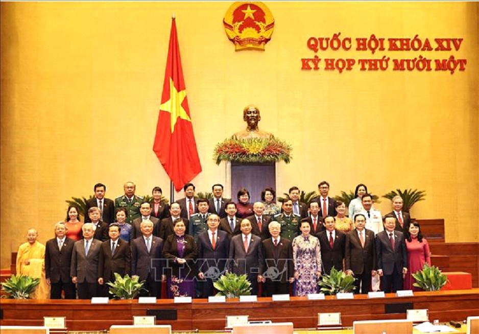 Các đồng chí lãnh đạo Đảng, Nhà nước, Quốc hội với các Đại biểu Quốc hội Thành phố Hồ Chí Minh. Ảnh: TTXVN 