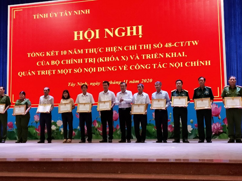 Các tập thể và cá nhân tỉnh tây Ninh có thành tích xuất sắc trong thực hiện Chỉ thị số 48-CT/TW, ngày 22/10/2010 của Bộ Chính trị