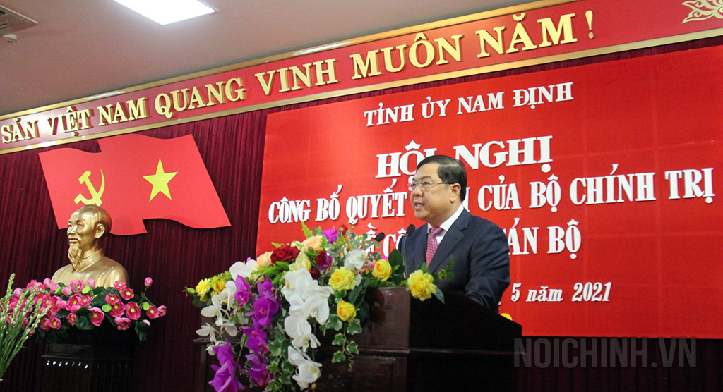 Đồng chí Phạm Gia Túc, Ủy viên Trung ương Đảng, Bí thư Tỉnh ủy phát biểu nhận nhiệm vụ