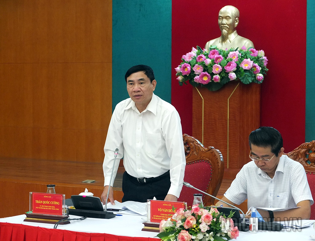 Đồng chí Trần Quốc Cường,Ủy viên Trung ương Đảng, Phó trưởng Ban Nội chính Trung ương phát biểu tại Cuộc họp