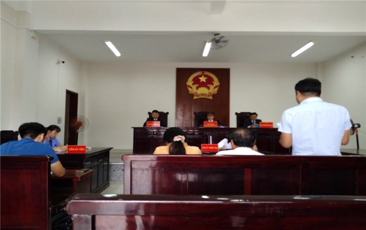  Một phiên tòa xét xử dân sự sơ thẩm ở Tòa án nhân dân Thành phố Vũng Tàu