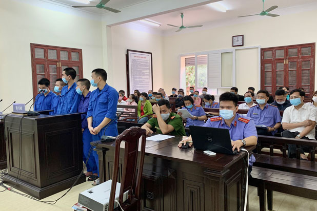 TAND huyện Thái Thụy, tỉnh Thái Bình phối hợp với Viện kiểm sát nhân dân huyện tổ chức phiên tòa hình sự trực tuyến rút kinh nghiệm vụ án “Tổ chức sử dụng trái phép chất ma túy” (tháng 4/2021)