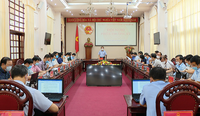 Hội nghị UBND tỉnh Ninh Bình phiên thường kỳ tháng 8 năm 2021