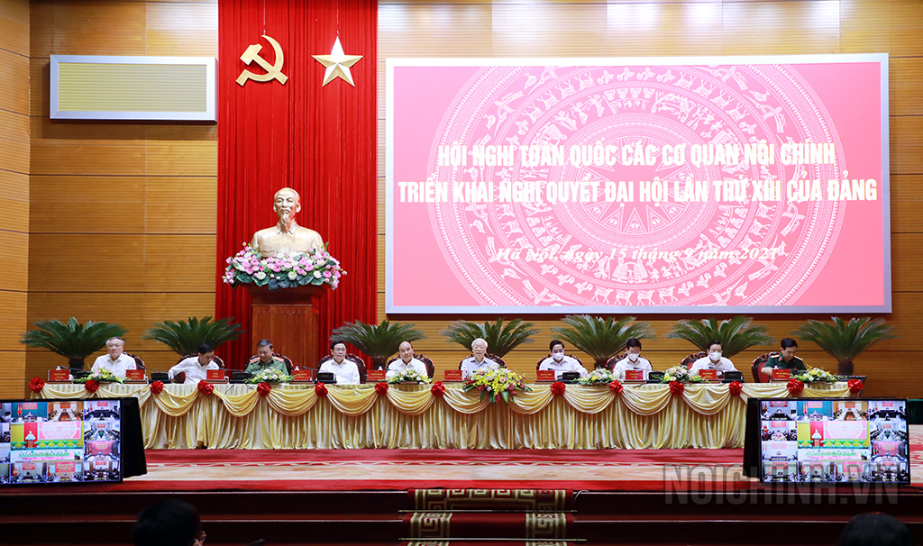 Đồng chí Tổng Bí thư Nguyễn Phú Trọng chủ trì Hội nghị trực tuyến toàn quốc các cơ quan nội chính triển khai Nghị quyết Đại hội lần thứ XIII của Đảng (ảnh Đặng Phước)