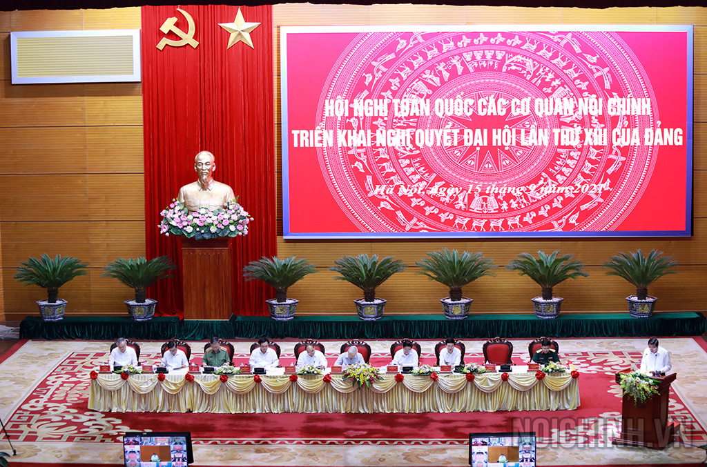 Các đồng chí chủ trì Hội nghị trực tuyến toàn quốc các cơ quan nội chính triển khai Nghị quyết Đại hội lần thứ XIII của Đảng